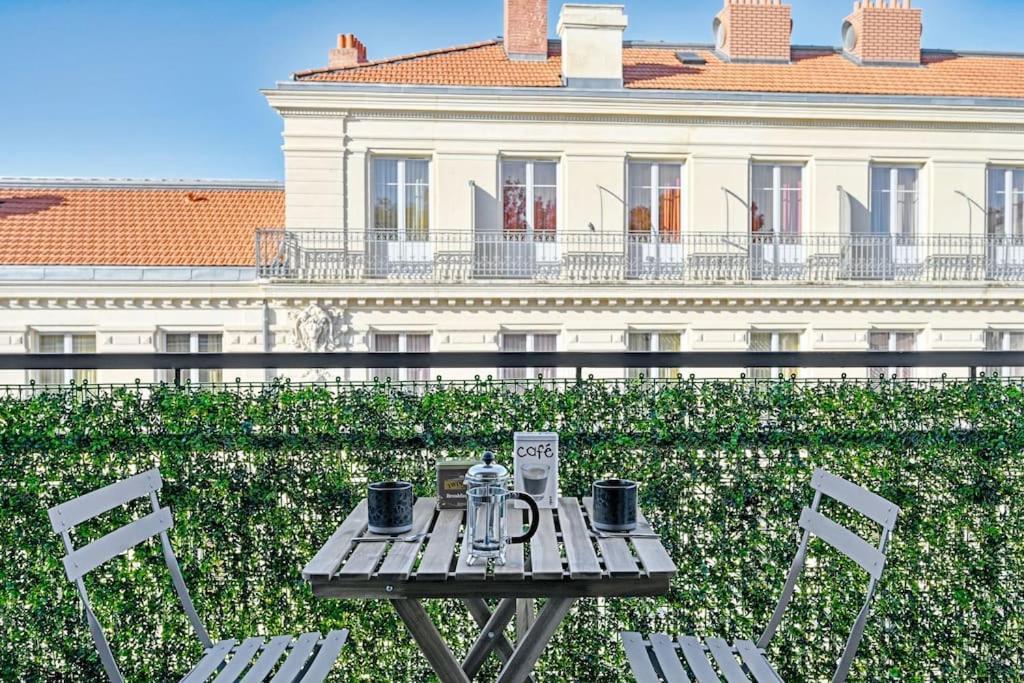 Le Loft Des Papes - 2 Terrasses - Vue Panoramique Sur La Ville - Ac Clim Авиньон Екстериор снимка